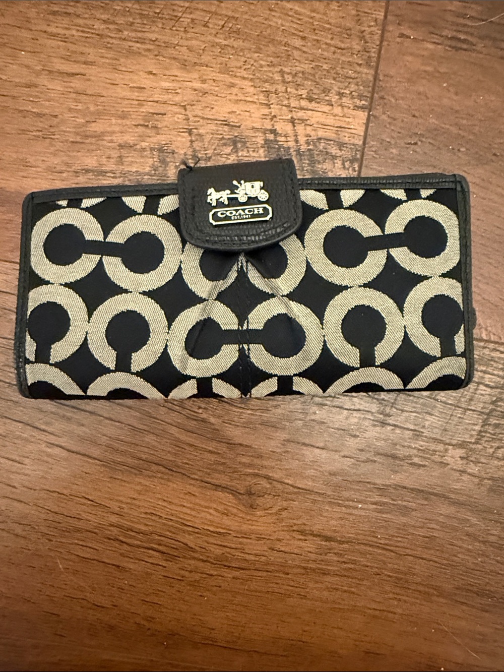 Coach Black & Beige Signature Continental Wallet